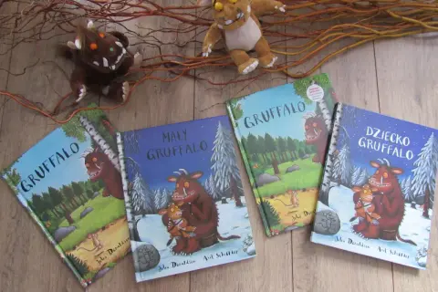 Pluszowe Gruffalo i książki: "Gruffalo", "Mały Gruffalo", "Dziecko Gruffalo".