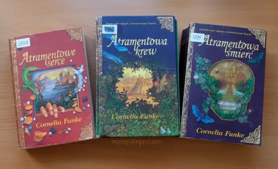 Atramentowa śmierć - czy warto? Kolejność czytania, recenzja